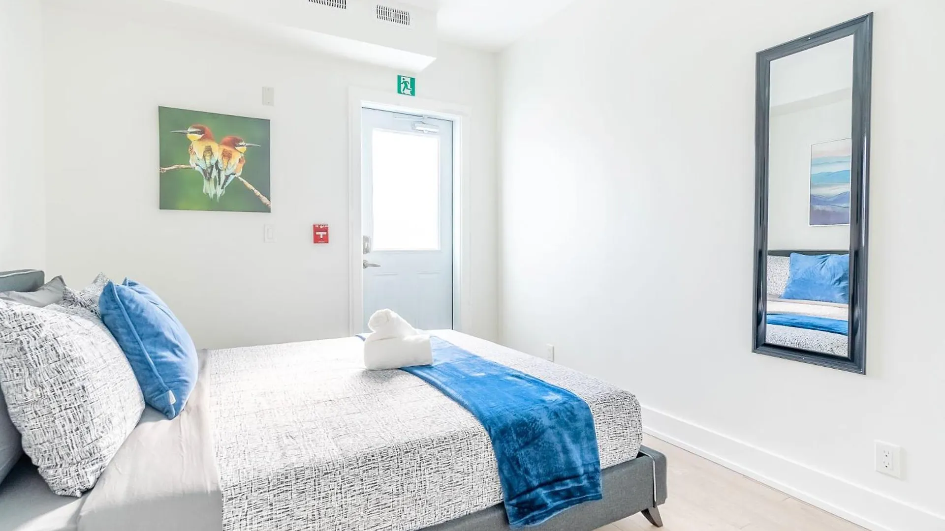 فندق Contemporary 3Br With Natural Light High Park North Nearest Intersection - Dorval Rd, تورونتو كندا